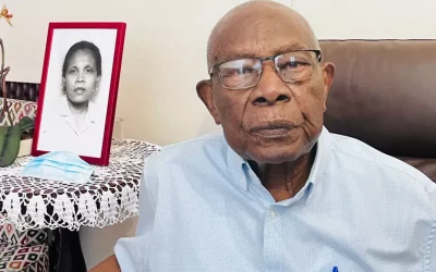 Guy LOSBAR souhaite un bel anniversaire au centenaire Marcellin LUBETH